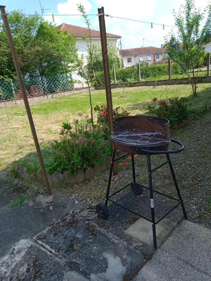 Maison Entiere Avec Parking, Garage Et Jardin 蒙吕松 外观 照片
