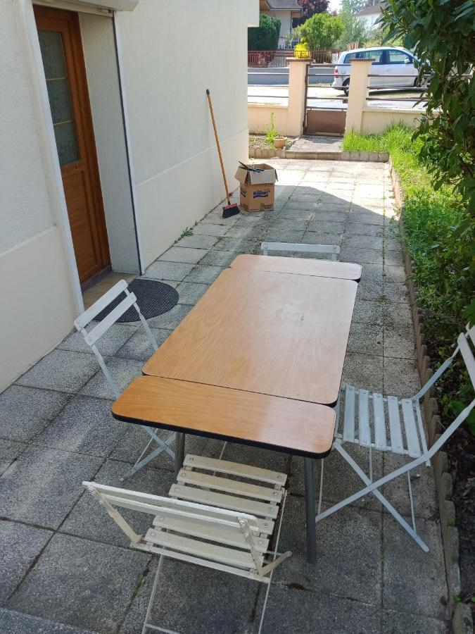 Maison Entiere Avec Parking, Garage Et Jardin 蒙吕松 外观 照片