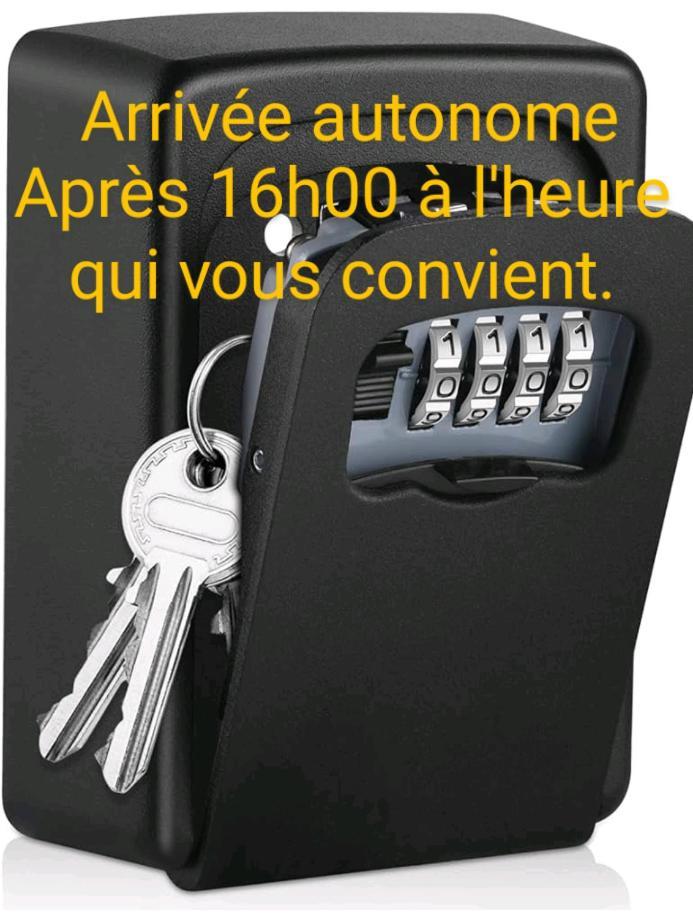 Maison Entiere Avec Parking, Garage Et Jardin 蒙吕松 外观 照片